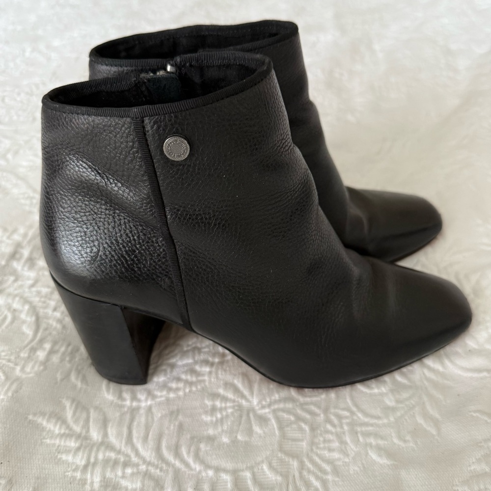 Karl Lagerfeld Black Leather Block Heel Bootie Boots. Size 6